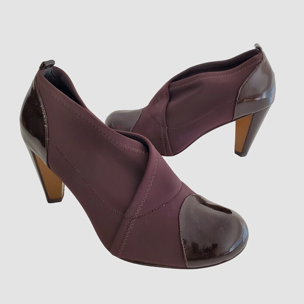 Taryn Rose Brown Patent Leather Cap Toe Microfiber Booties 3" Heels Size 8.5